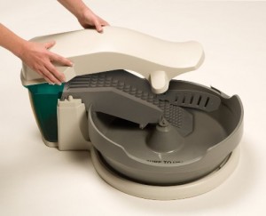 Assembling the PetSafe Simply Clean Continuous-Clean Litter Box