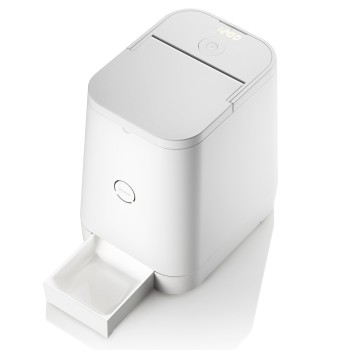 Petly automatic pet feeder