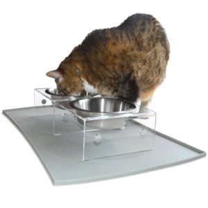 Cat eating from PetFusion SinglePod feeder