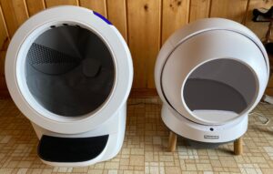 Litter Robot 4 and PetSafe SmartSpin side to side