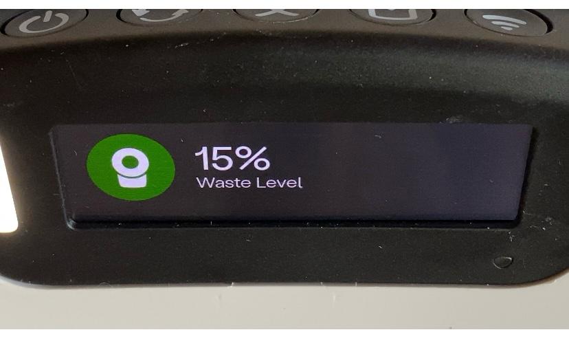 waste indicator on LCD screen of Litter Robot 5