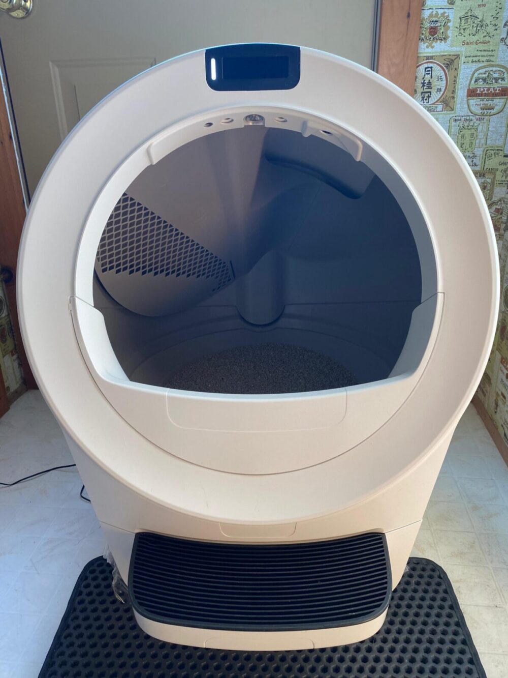 Litter Robot 5 front side